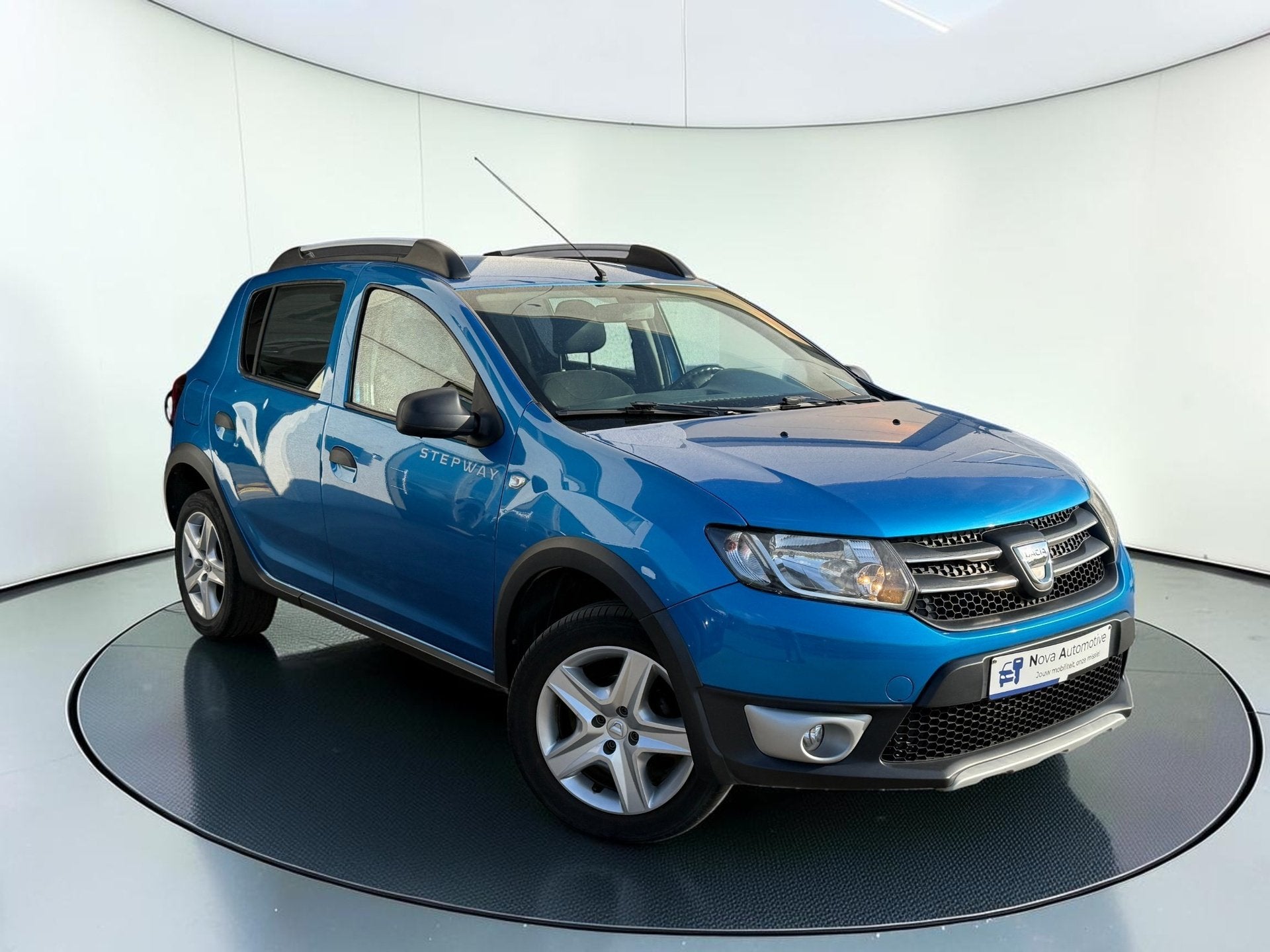 Dacia Sandero Stepway 0.9i, 2016, 92.519km, Airco, GPS, PDC, Voorwielaandrijving, 898 cc, Stof, Gebruikt