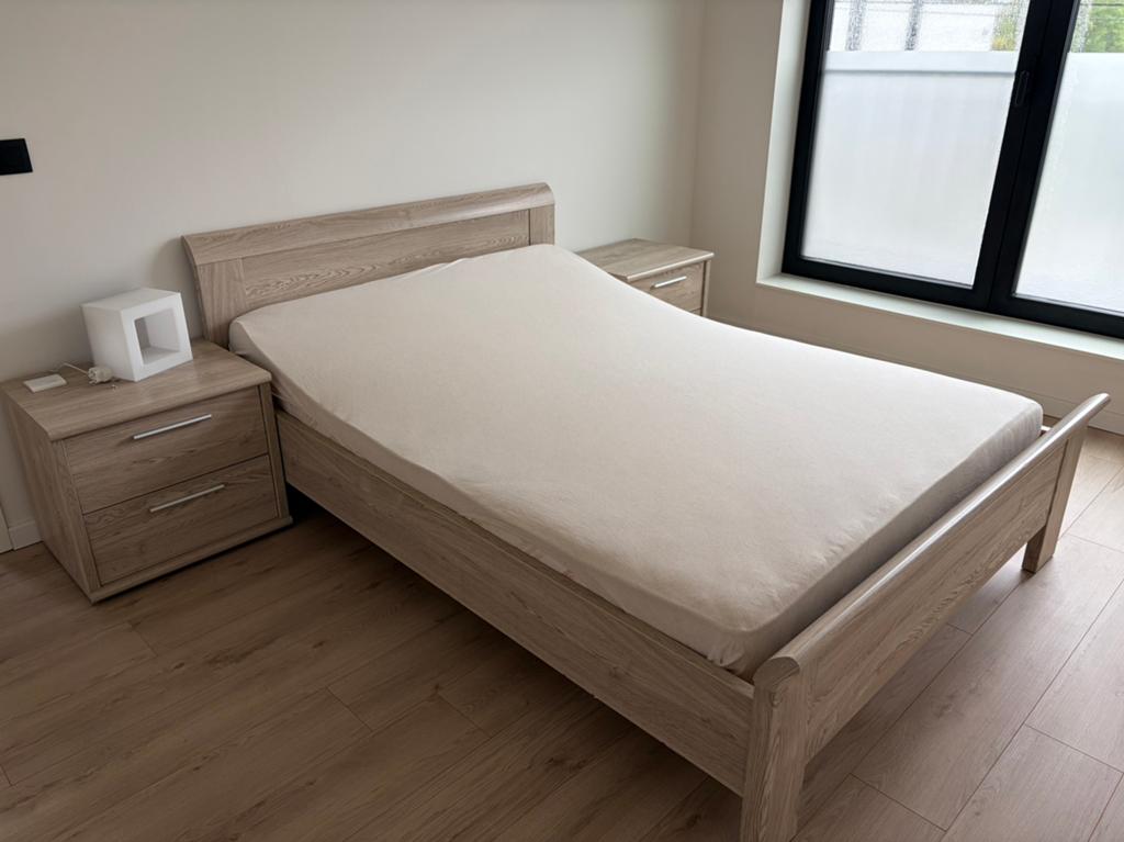 2 persoonsbed met 2 nachttafels, Huis en Inrichting, Slaapkamer | Complete slaapkamers, Ophalen, Gebruikt, Tweepersoons