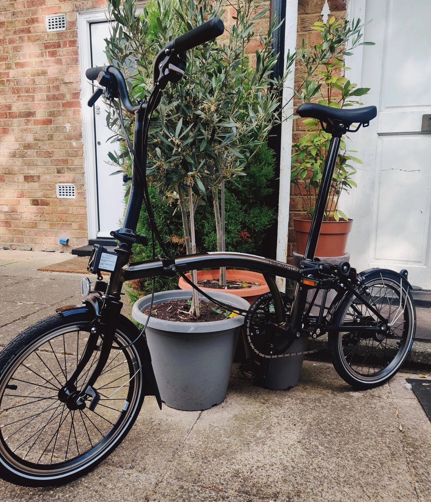 Brompton H6R 2022 — zwarte lak, Fietsen en Brommers, Ophalen, Zo goed als nieuw, Brompton, Versnellingen