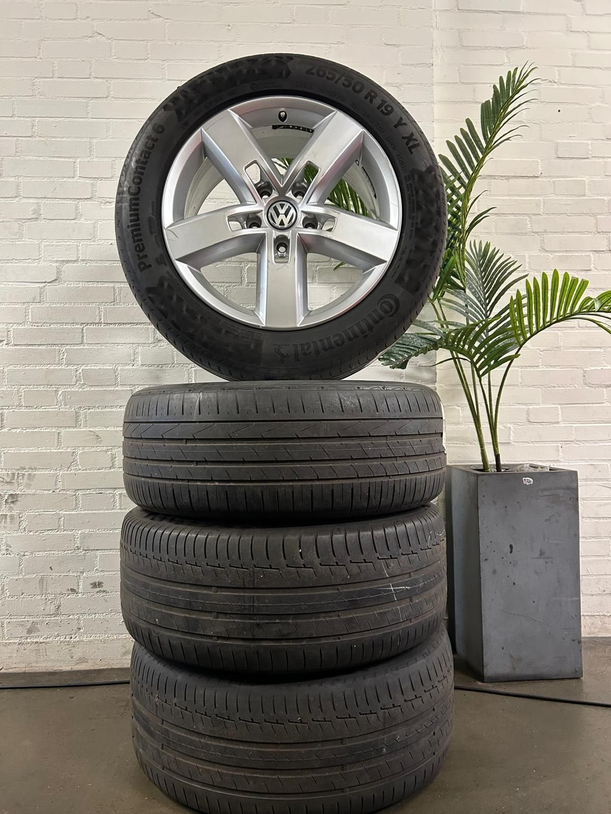 Originele VW Touareg velgenset 7P6601025D 19inch + Zomerband, Auto-onderdelen, Banden en Velgen, Ophalen, Gebruikt, -, -