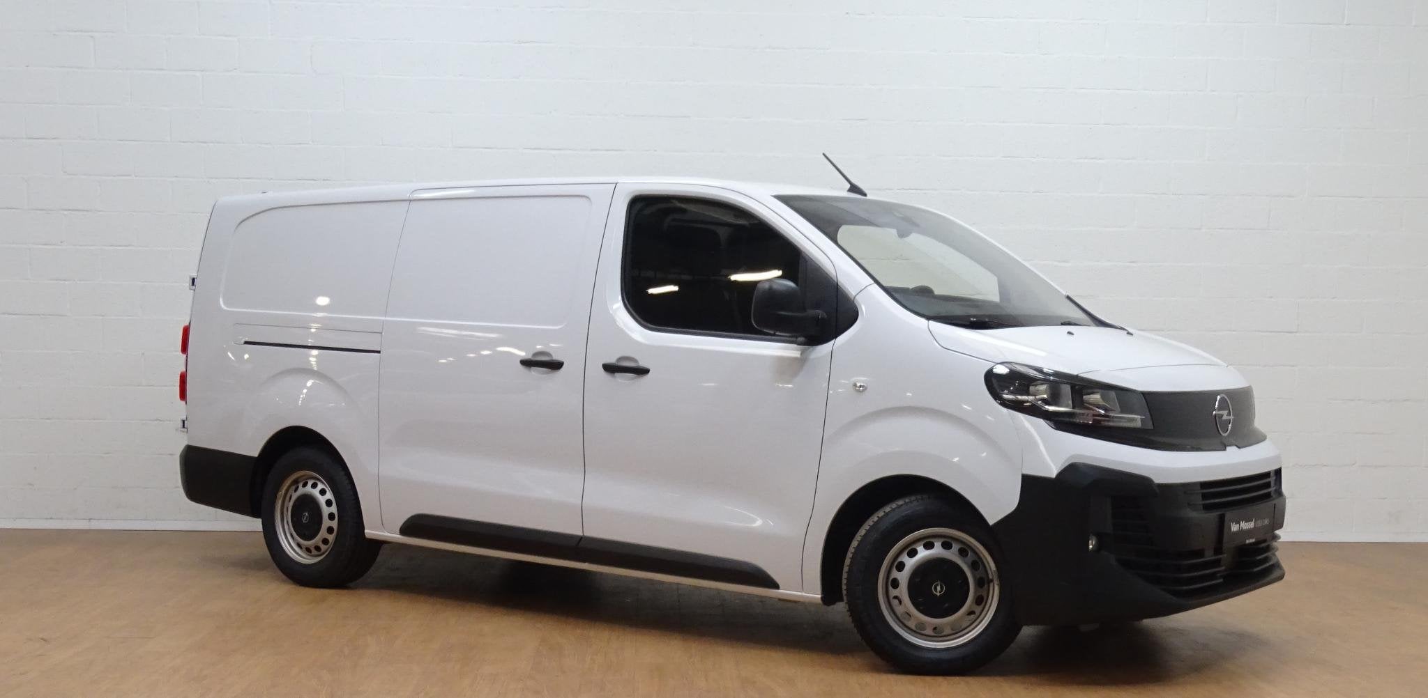Opel Vivaro BEV 100 kW + 50 kWh Battery L3H1, 4 deurs, Stof, Gebruikt, 136 pk