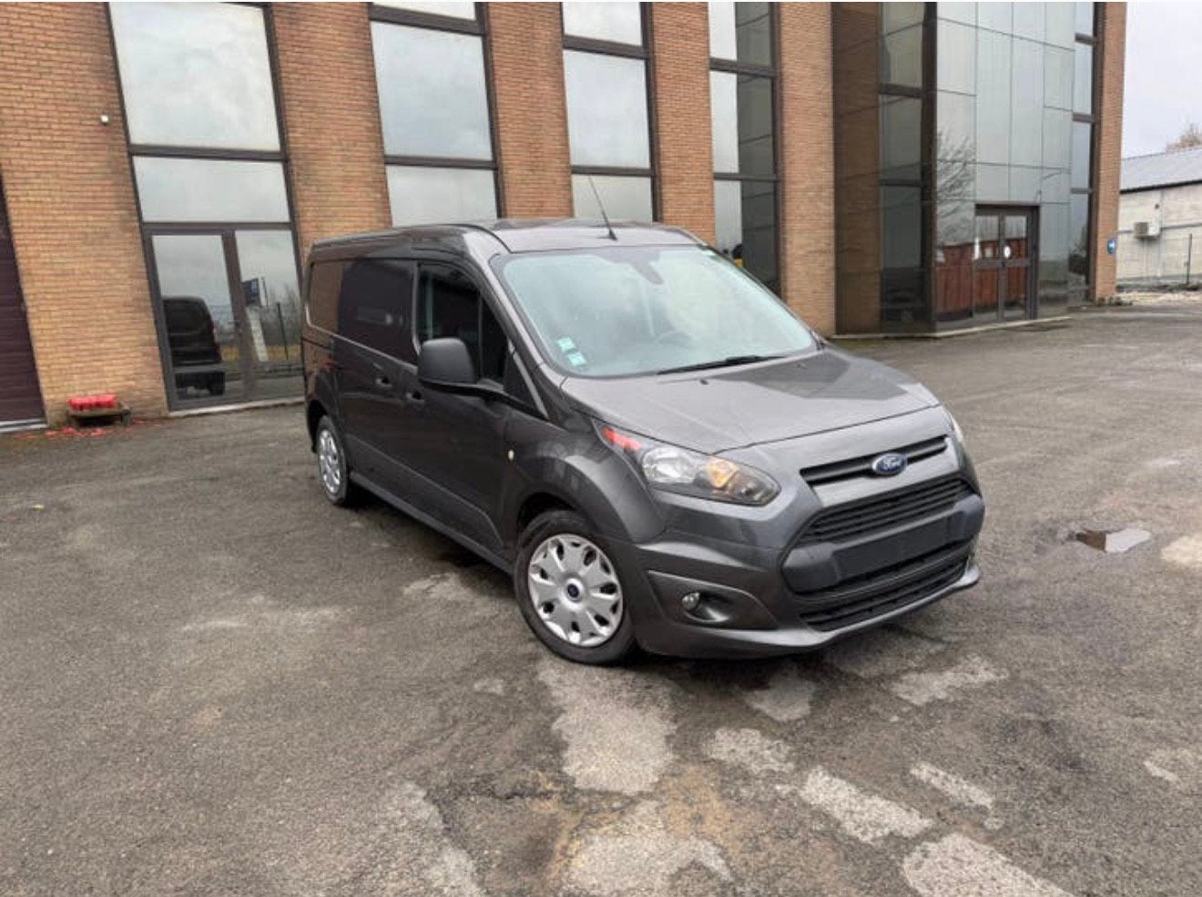 Ford Transit Connect 1.5 Diesel Airco Gps Euro 6B, Auto's, Ford, 4 deurs, Monovolume, Bedrijf, https://public.car-pass.be/vhr/8c73fb87-a977-43b3-a53c-2308864ea512