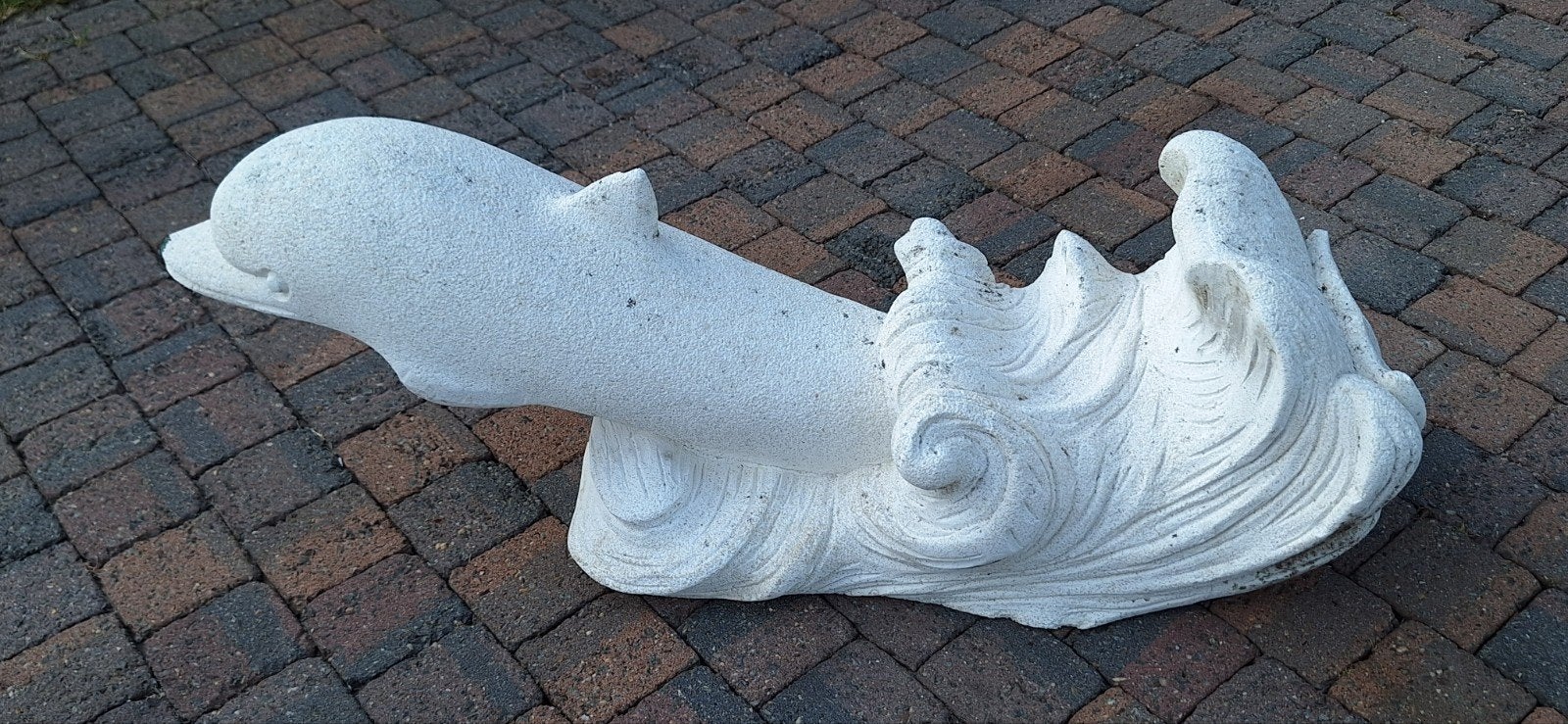 Unieke dolfijn in Franse witsteen., Enlèvement, Fontaine