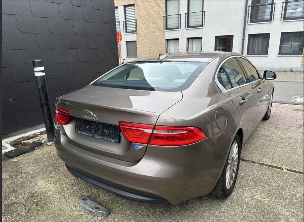Jaguar XE 2.0 D EDITION PRESTIGE (automatique), Autos, Jaguar, Cuir, Argent ou Gris, Achat, Entreprise