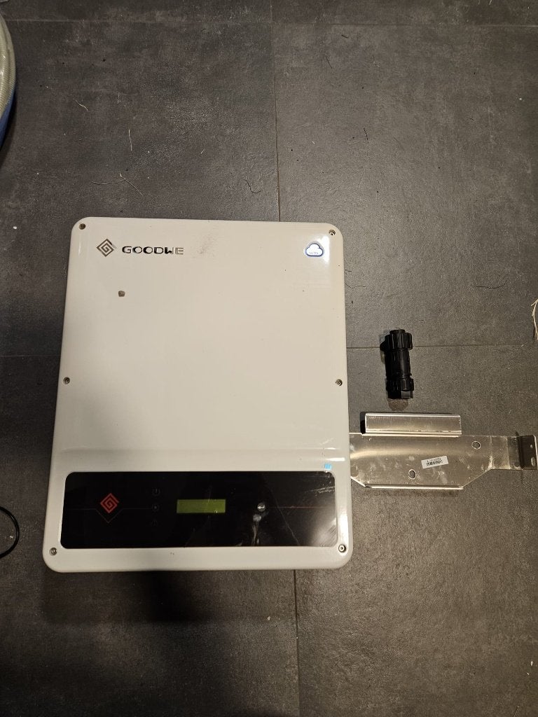 Omvormer Goodwe GW8K-DT, Enlèvement, Utilisé