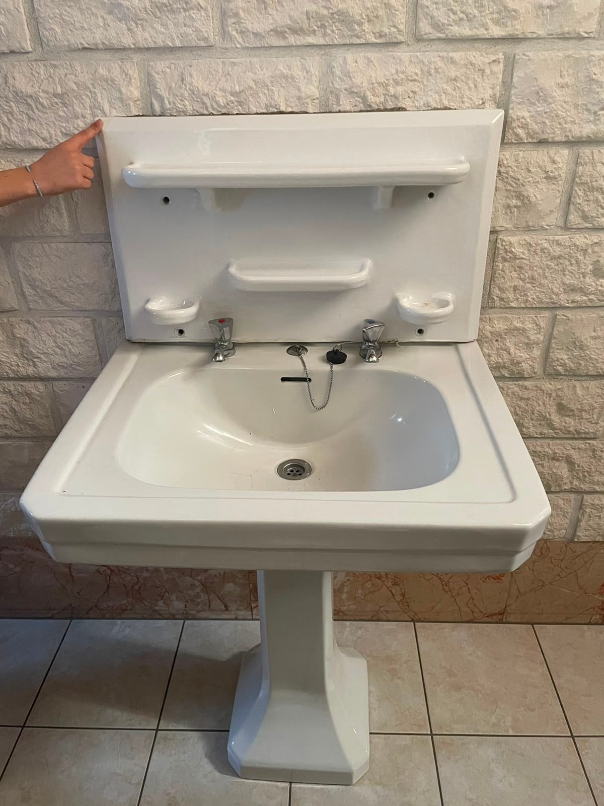 Retro witte lavabo op zuil, Huis en Inrichting, Badkamer | Badkamermeubels, Ophalen, Wasbak of Wastafel