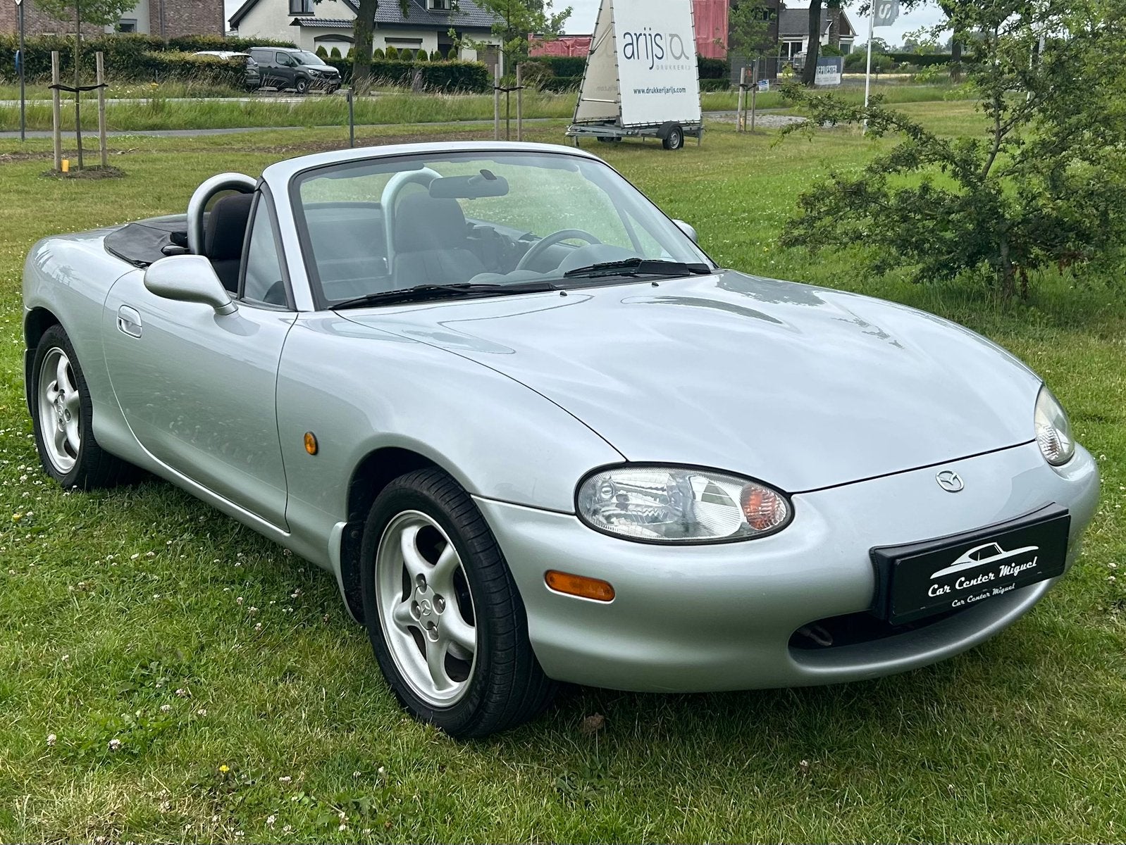 Mazda MX5 NB/48.000km/NIEUW STAAT, Auto's, Mazda, Euro 2, Zwart, 4 cilinders, Cabriolet