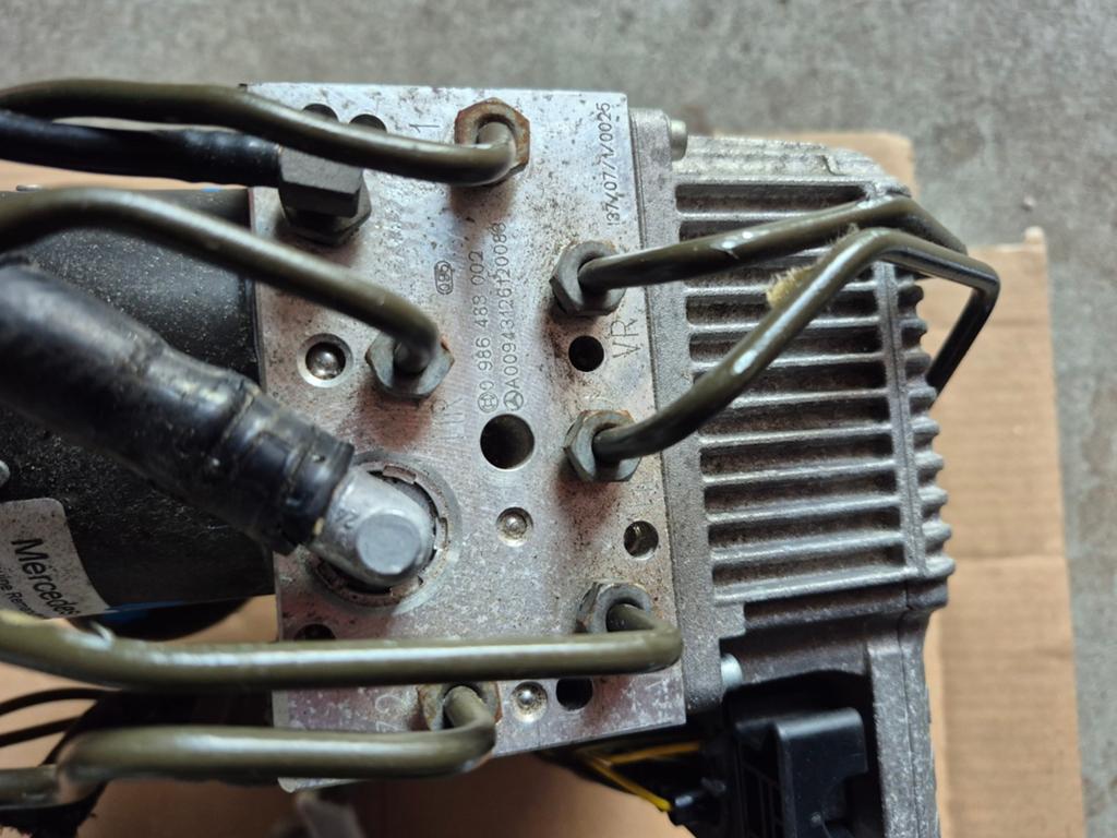 Te koop, ABS POMP VOOR MERCEDES E KLASSE., Enlèvement
