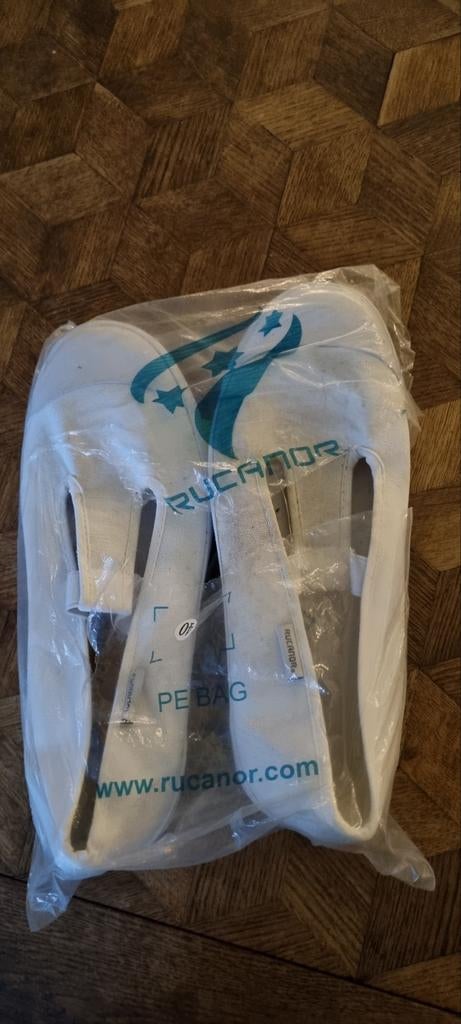 Turnsloffen, Sports & Fitness, Gymnastique, Enlèvement, Neuf, Blanc, Chaussons de gymnastique
