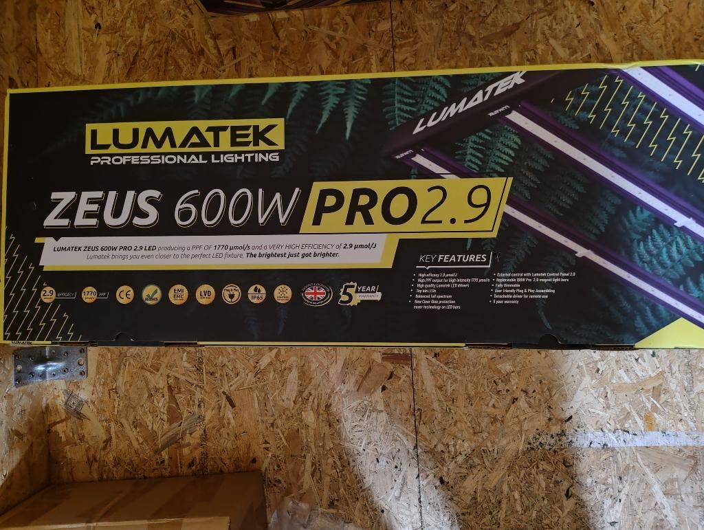 LED Lumatek 2.9 Pro 600w + 300w ATS Pro + Lot gratuit, Enlèvement, Utilisé
