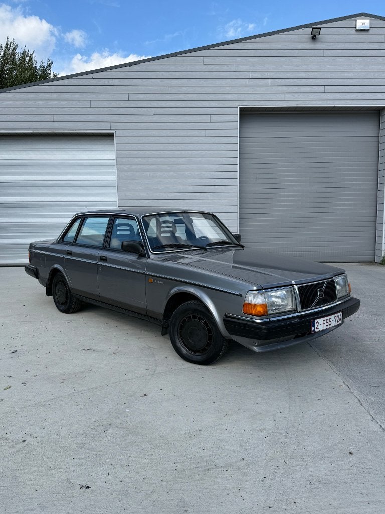 Volvo 240 de 1988, Auto's, 4 zetels, 4 cilinders, Leder en Stof, 5 deurs