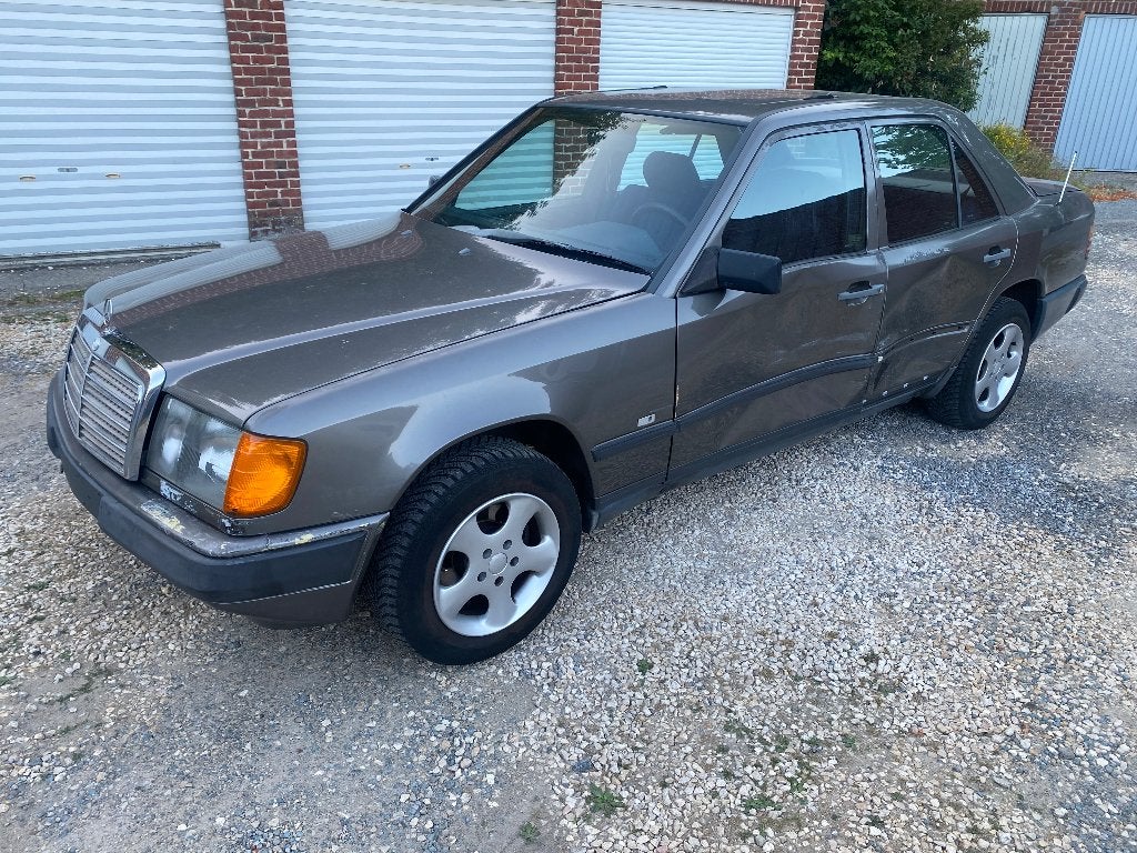 Mercedes W124 200 benzine 199km schuifdak 1988, Auto's, Particulier, Benzine, Te koop, Open dak