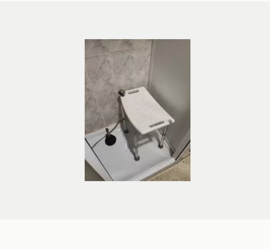 Luxe badkamerstoel voor ouderen en gehandicapten - Wit, Kinderen en Baby's, Badjes en Verzorging, Nieuw, Ophalen of Verzenden