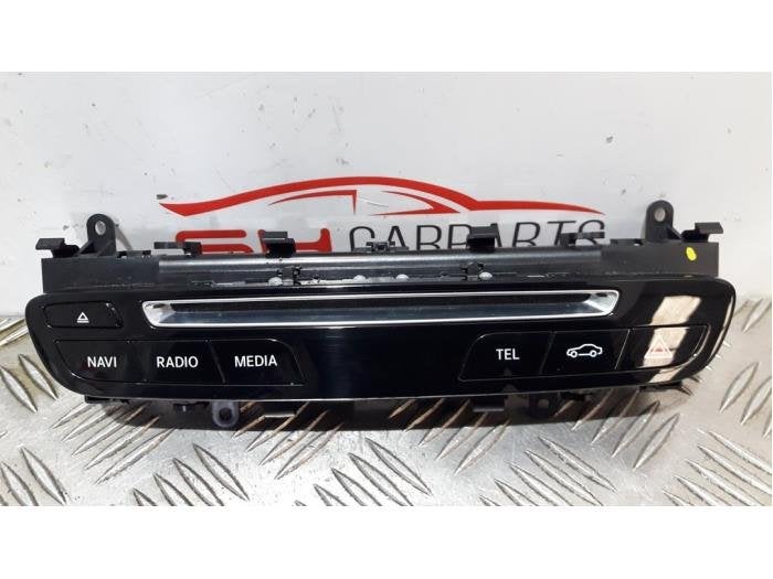 Panneau de commandes navigation d'un Mercedes C-Klasse, 3 mois de garantie, Utilisé, -, -