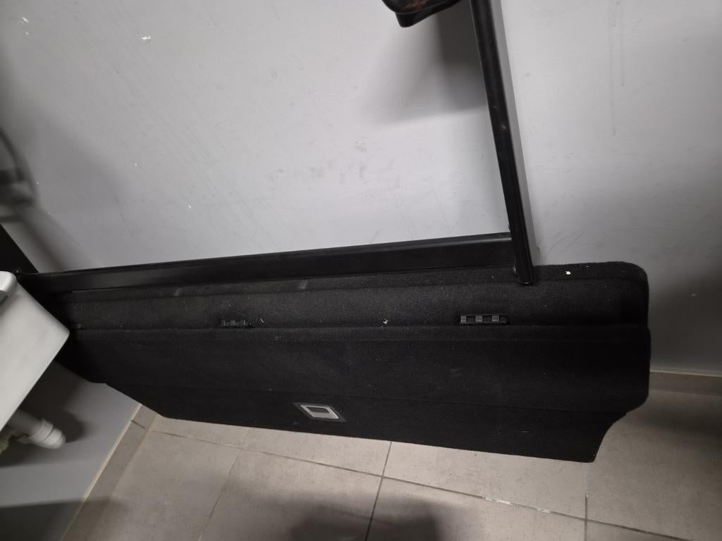 Hoedenplank Mercedes v classe, Ophalen