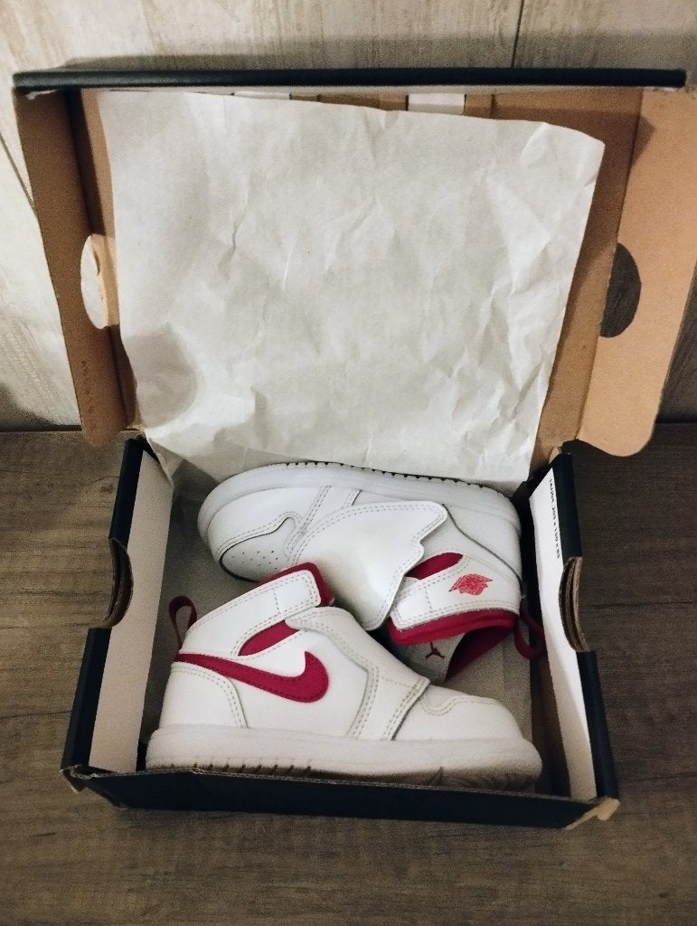 Nike jordan sky, Kinderen en Baby's, Nike jordan, Jongen of Meisje, Schoenen, Nieuw