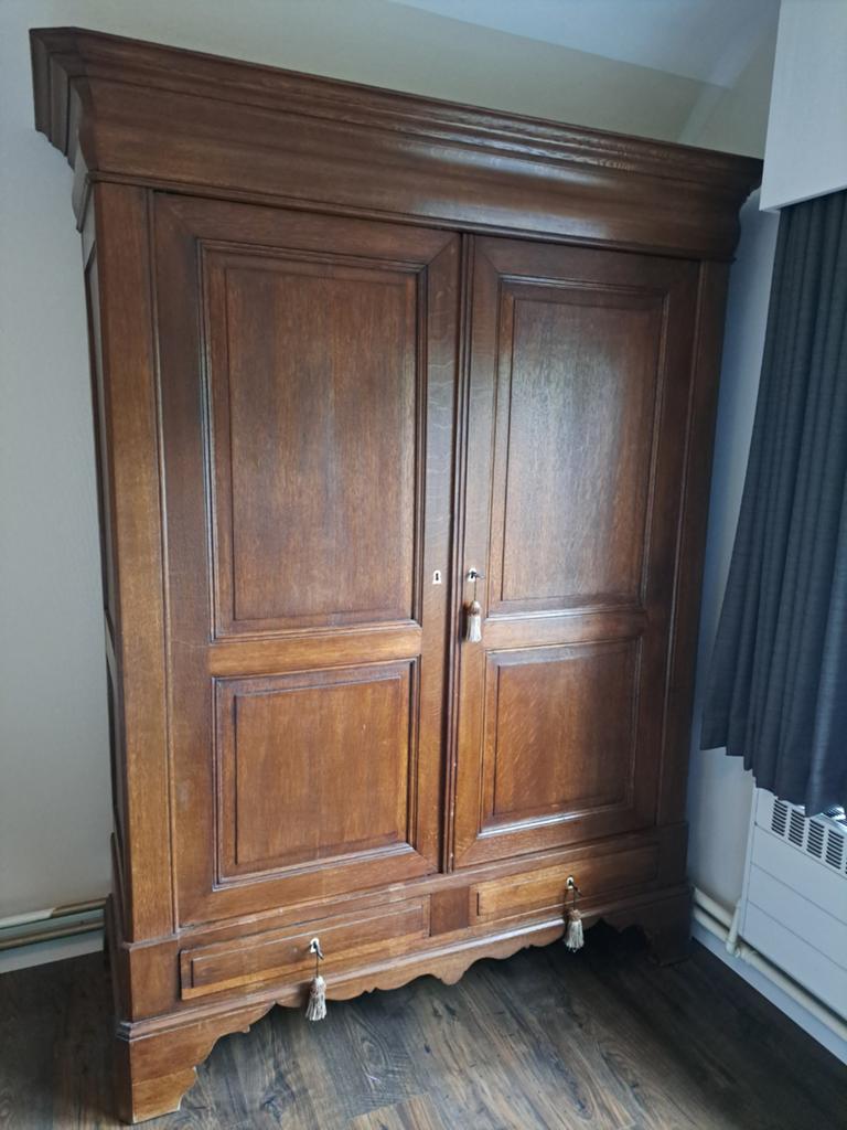 Eiken kast in goede staat, Antiek en Kunst, Antiek | Meubels | Kasten, Ophalen