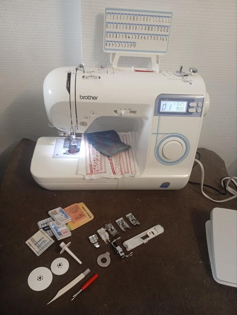 Brother innov'is 30 naaimachine gereviseerd, Ophalen of Verzenden, Naaimachine, Brother