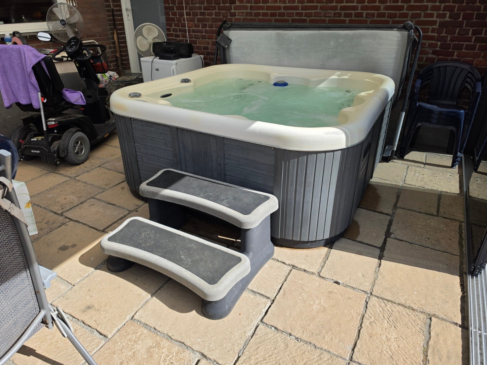 Jacuzzi balboa moet nagekeken worden maar werkt goed € 1000, Tuin en Terras, Ophalen