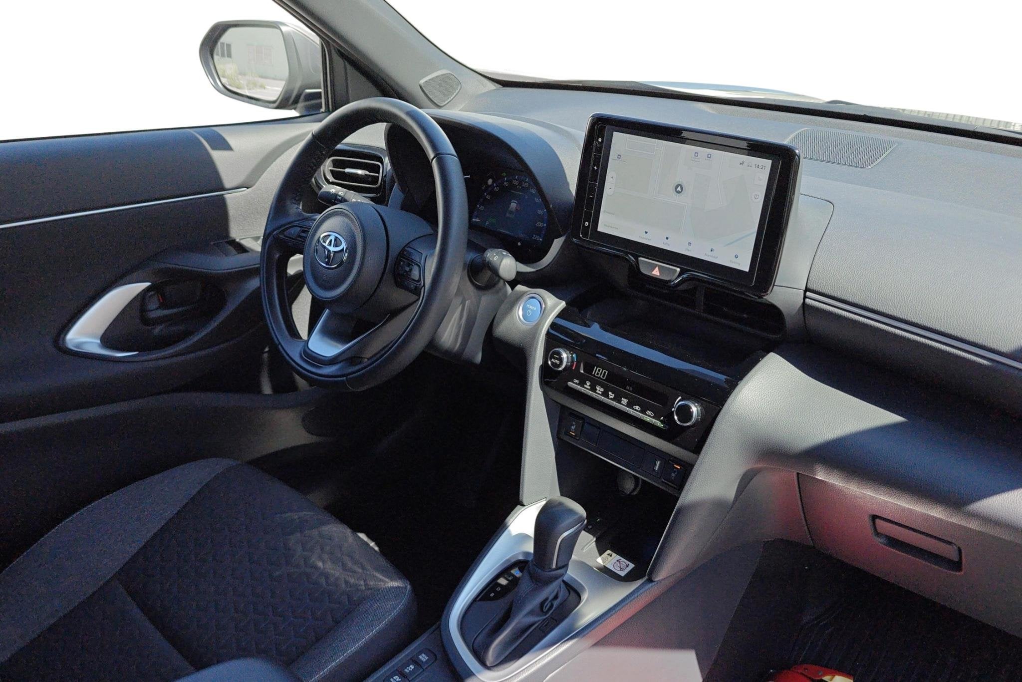 Toyota Yaris Cross 1.5 VVT-ie Hybrid 85kW Dynamic Plus CVT +, Auto's, Stof, Gebruikt, 116 pk, https://public.car-pass.be/vhr/a4c3ae45-8c80-4dcd-9a4d-c68f555bbffa