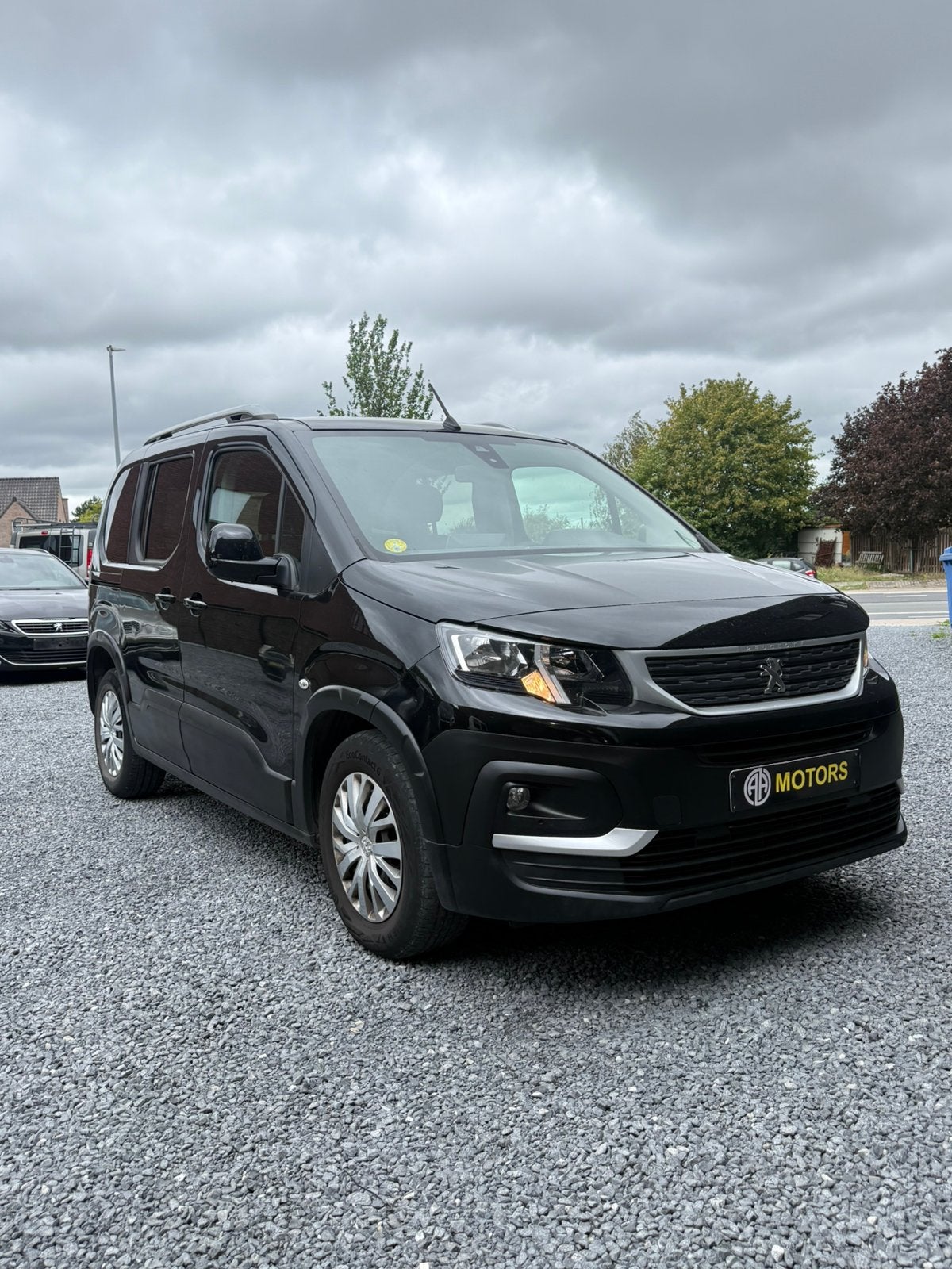 PEUGEOT RIFTER 1.5 BLUEHDI 75 kW, Voorwielaandrijving, 4 cilinders, Leder en Stof, Zwart