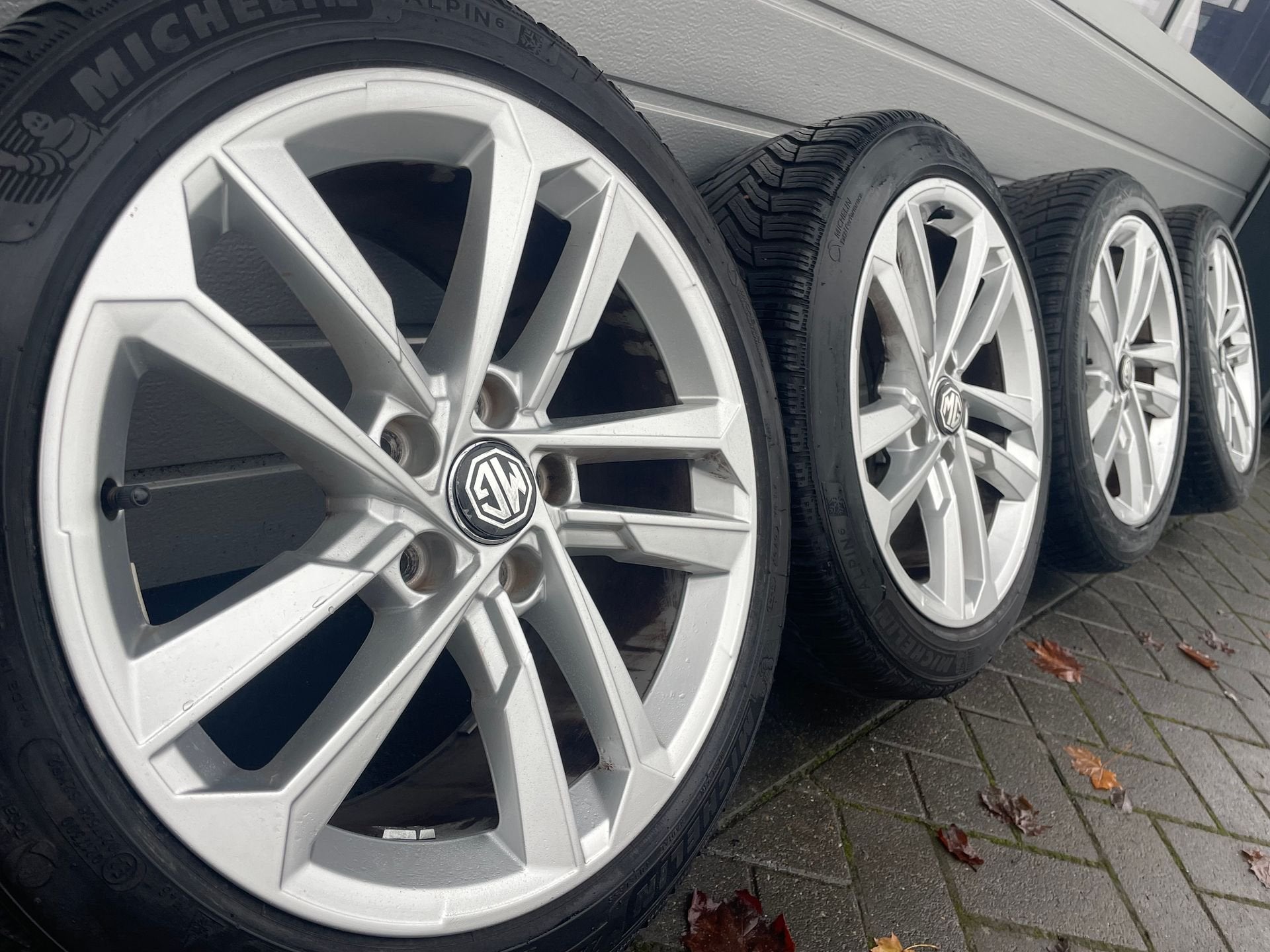 17 inc MG 3 MG 4 MG 5 Zs EV EHS velgen Michelin winterbanden, Autos : Pièces & Accessoires, Pneus & Jantes, Pneus et Jantes, Pneus hiver