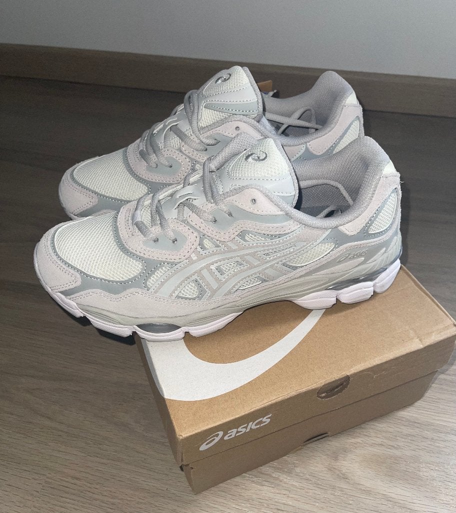 Asics NYC, Autres couleurs, Comme neuf, Enlèvement, Asics