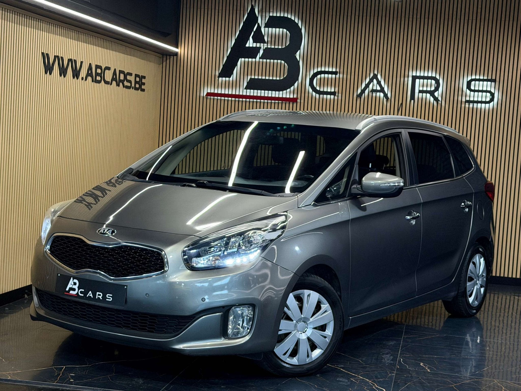 Kia Carens 1.7CRDI * CARNET *, https://public.car-pass.be/vhr/05f3f25a-4f18-4340-b661-789c3f396389, Achat, Entreprise, Autre carrosserie