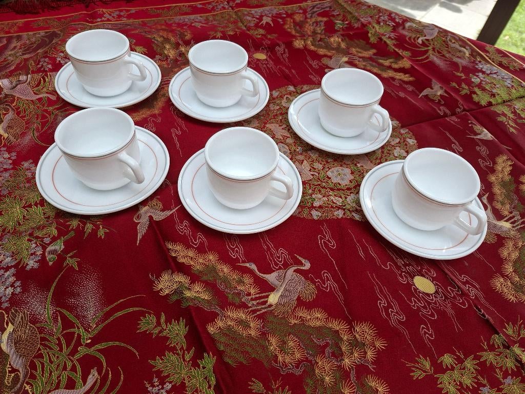 vaisselle à café, Enlèvement