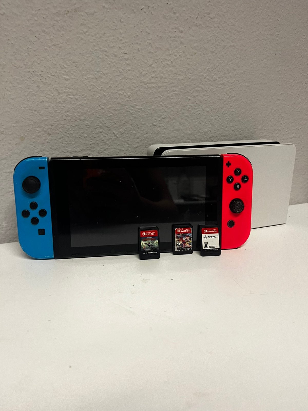 Nintendo switch v2, Consoles de jeu & Jeux vidéo, Switch 2019 Upgrade, Enlèvement ou Envoi, Comme neuf, Avec jeux