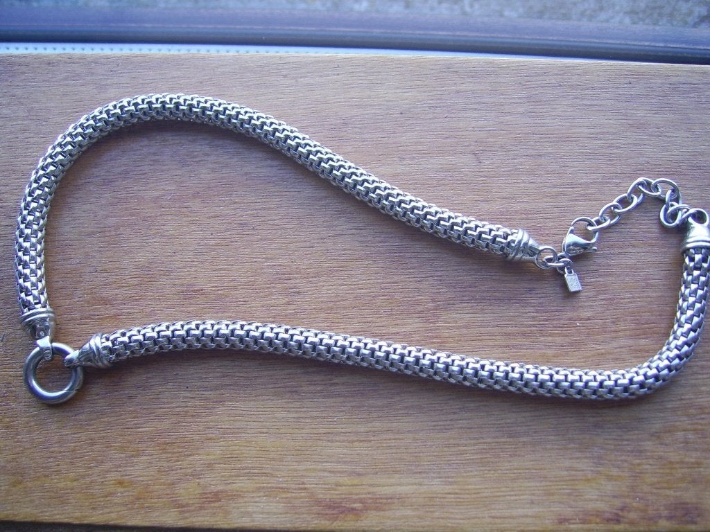 très beaux colliers, Verzenden, Zo goed als nieuw