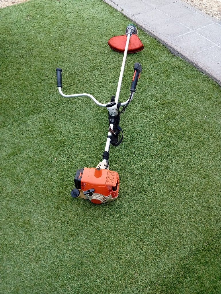 Débroussailleuse sthil et Honda, Stihl, Comme neuf, Essence, Enlèvement