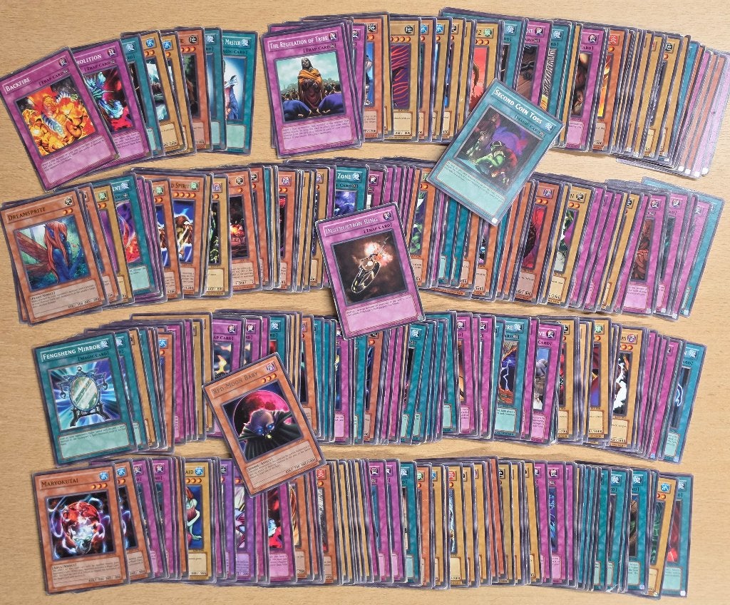 364 Yu-Gi-Oh Kaarten 1996, Ophalen of Verzenden, Gebruikt, Meerdere kaarten
