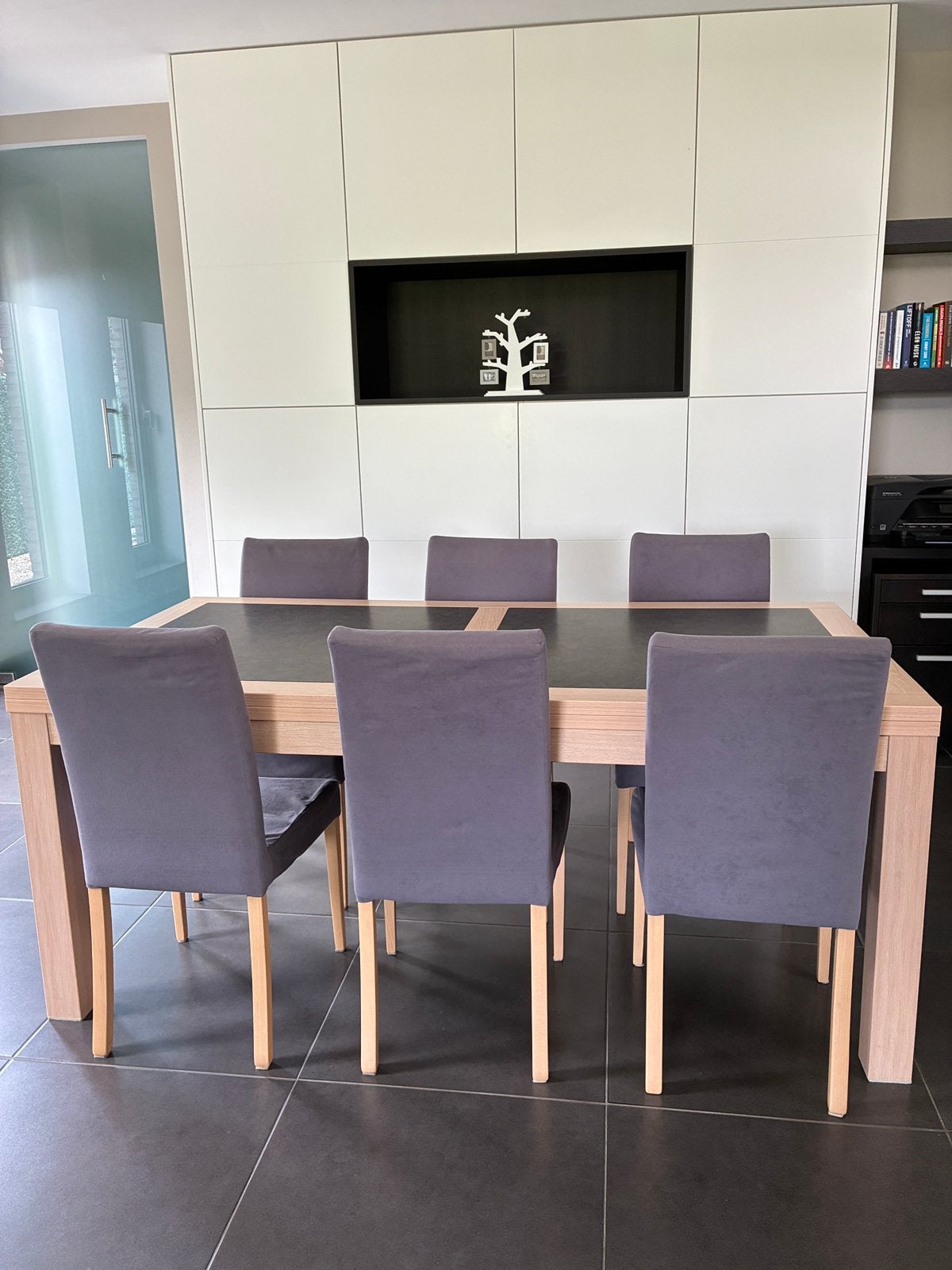 Eetkamer te koop: licht eikkleur fineer, Ophalen, Gebruikt, 4 tot 6 stoelen