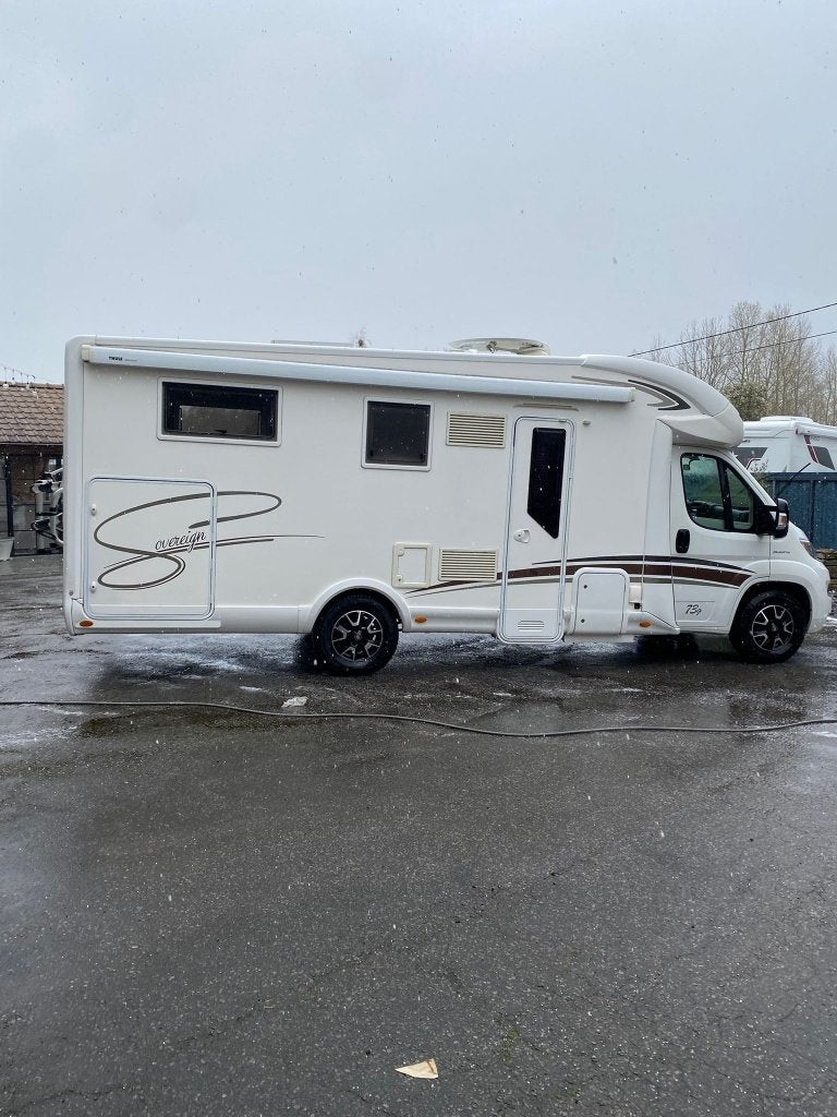TE KOOP MC LOUIS MC4-73G, Caravans en Kamperen, Mobilhomes, Integraal, Standaard zit, Fiat, Vloeistofverwarming