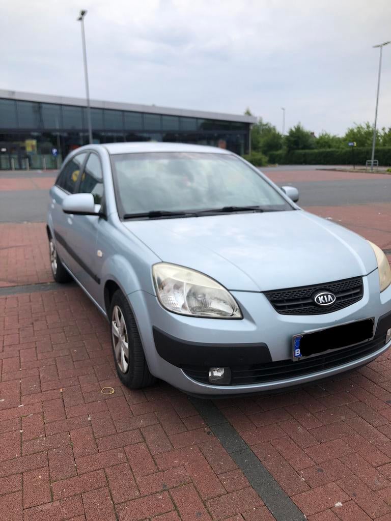 Kia Rio, Auto's, Voorwielaandrijving, Stof, 4 cilinders, Particulier