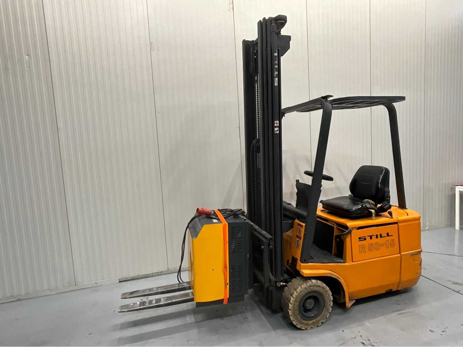 Still R50-15 Triplex - Freelift - Sideshift - Acculader - 6., Articles professionnels, Machines & Construction | Chariots élévateurs & Transport interne