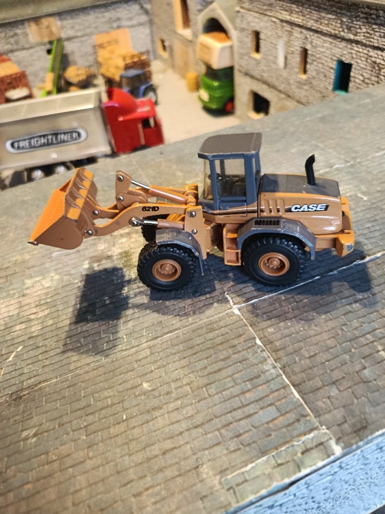 Case 621D Ertl wiellader, Hobby en Vrije tijd, Modelauto's | 1:32, Ophalen of Verzenden, Zo goed als nieuw, Tractor of Landbouw