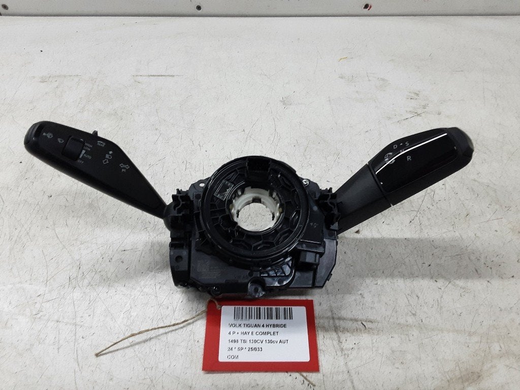 COMMUTATEUR Volkswagen Tiguan (CT1) (01-2023/-) (1EE953507N), Volkswagen, Mevr. I. Hauben, Utilisé, Rue de l'Espoir 34 34
4030  GRIVEGNÉE, BE