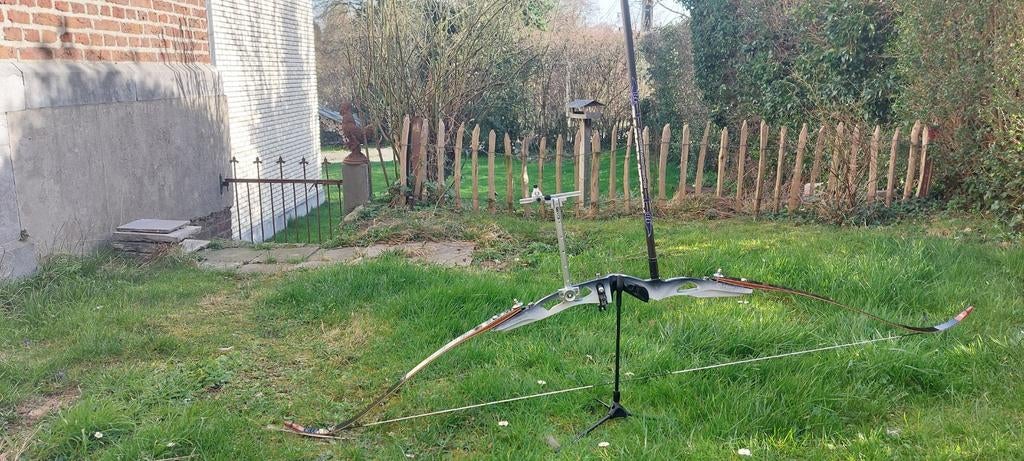 Arc recurve droitier, Enlèvement