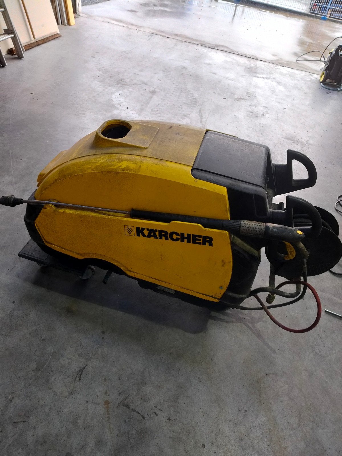 Kärcher HDS 695 professionnel – Eau chaude – 170 bars, Bricolage & Construction, Enlèvement, Utilisé, Autres types