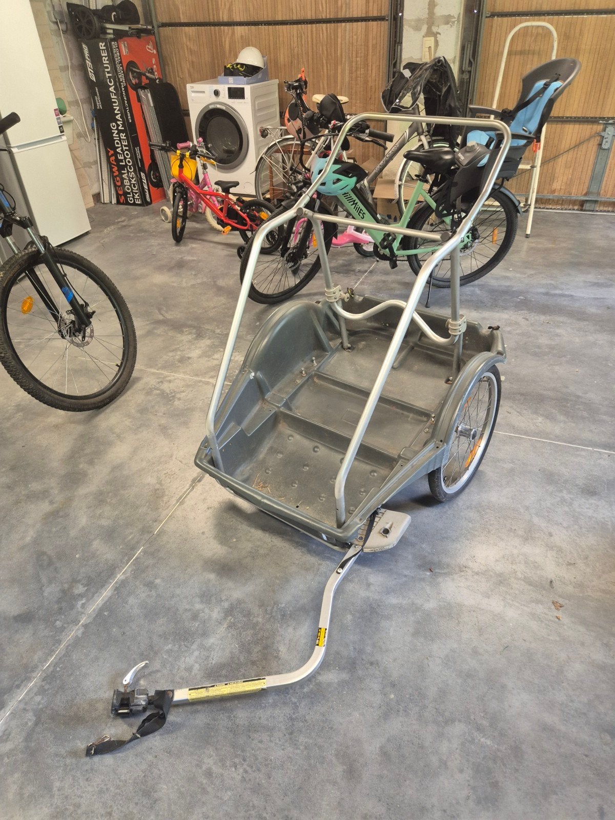 Remorque à vélo en construction, Enlèvement