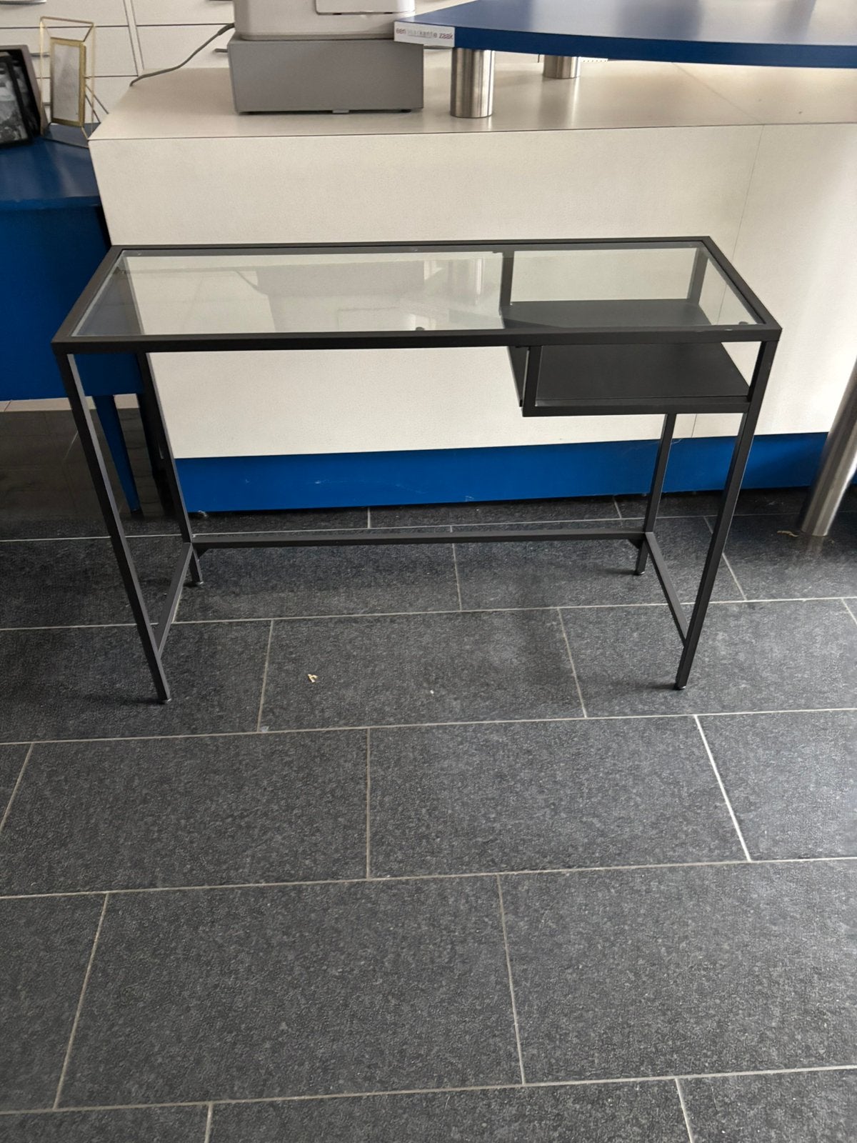 2 metalen tafeltjes met glazen blad, 40 x 105 cm, Ophalen, Zo goed als nieuw