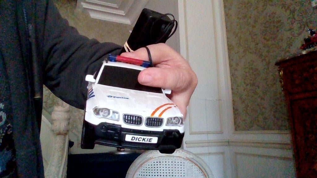 Voiture télécommandée (dickie bmw), Enlèvement