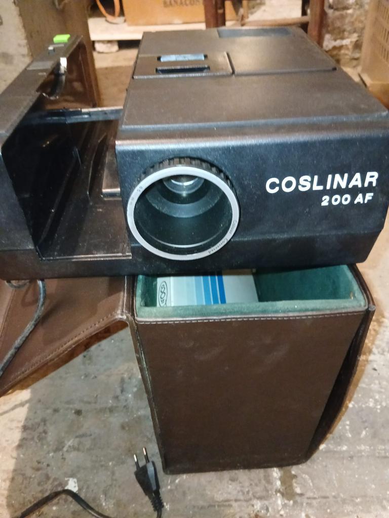 Diaprojector Coslinar, Ophalen, Gebruikt