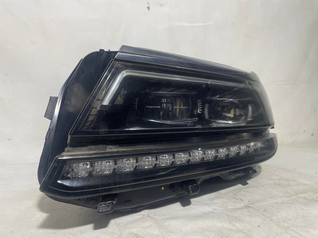 Phare gauche VW Tiguan 5NB941081A, Enlèvement, Utilisé