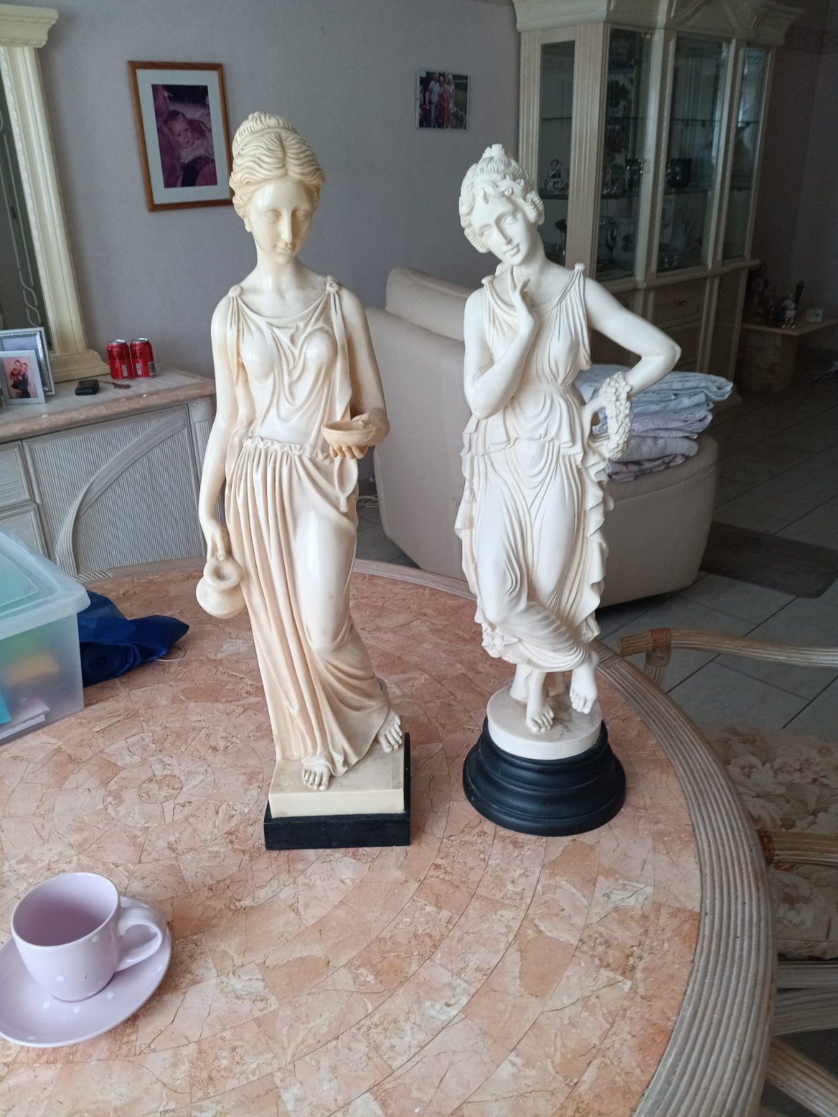 Beelden Sculptor A. Santini, Enlèvement