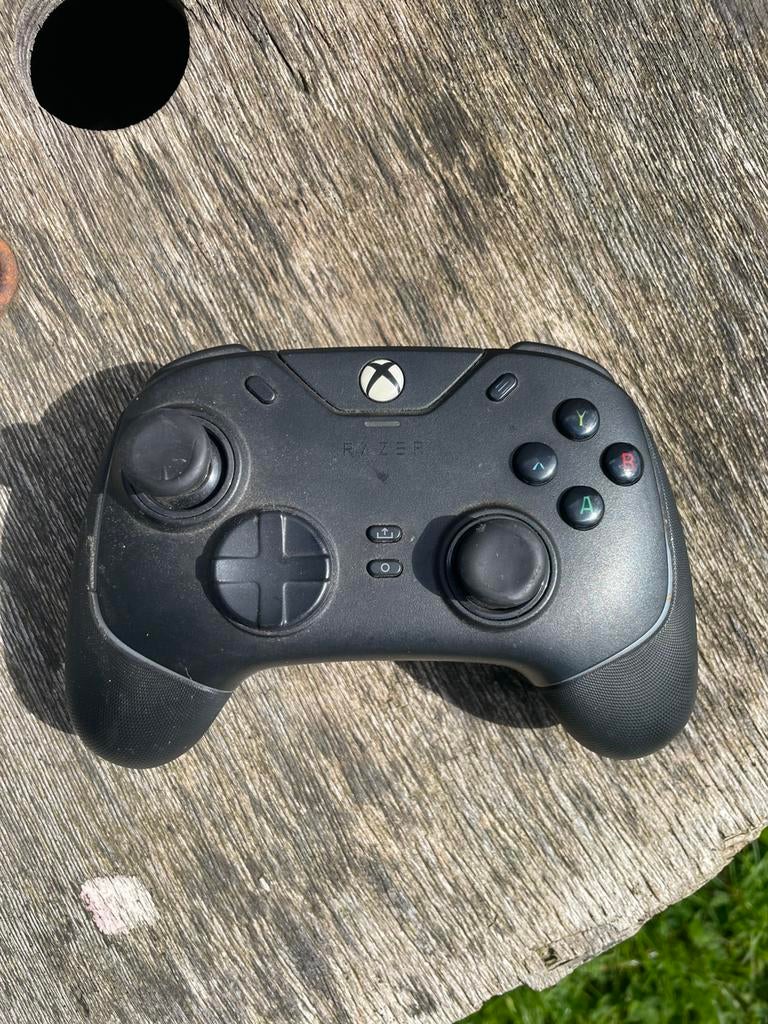 Manette razer wolverine v2 chroma très utilisé, Enlèvement, Utilisé, Autres modèles