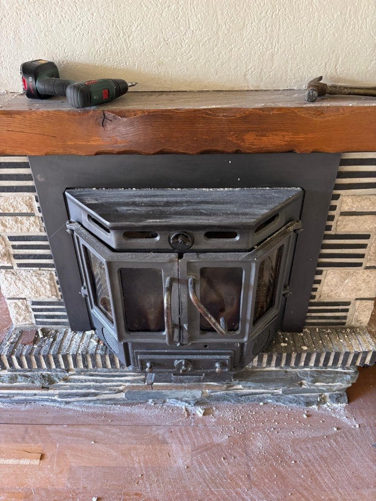 Poêle à bois en fonte EMY - Cheminée, Maison & Meubles, Poêles, Encastré, Enlèvement, Utilisé, Bois