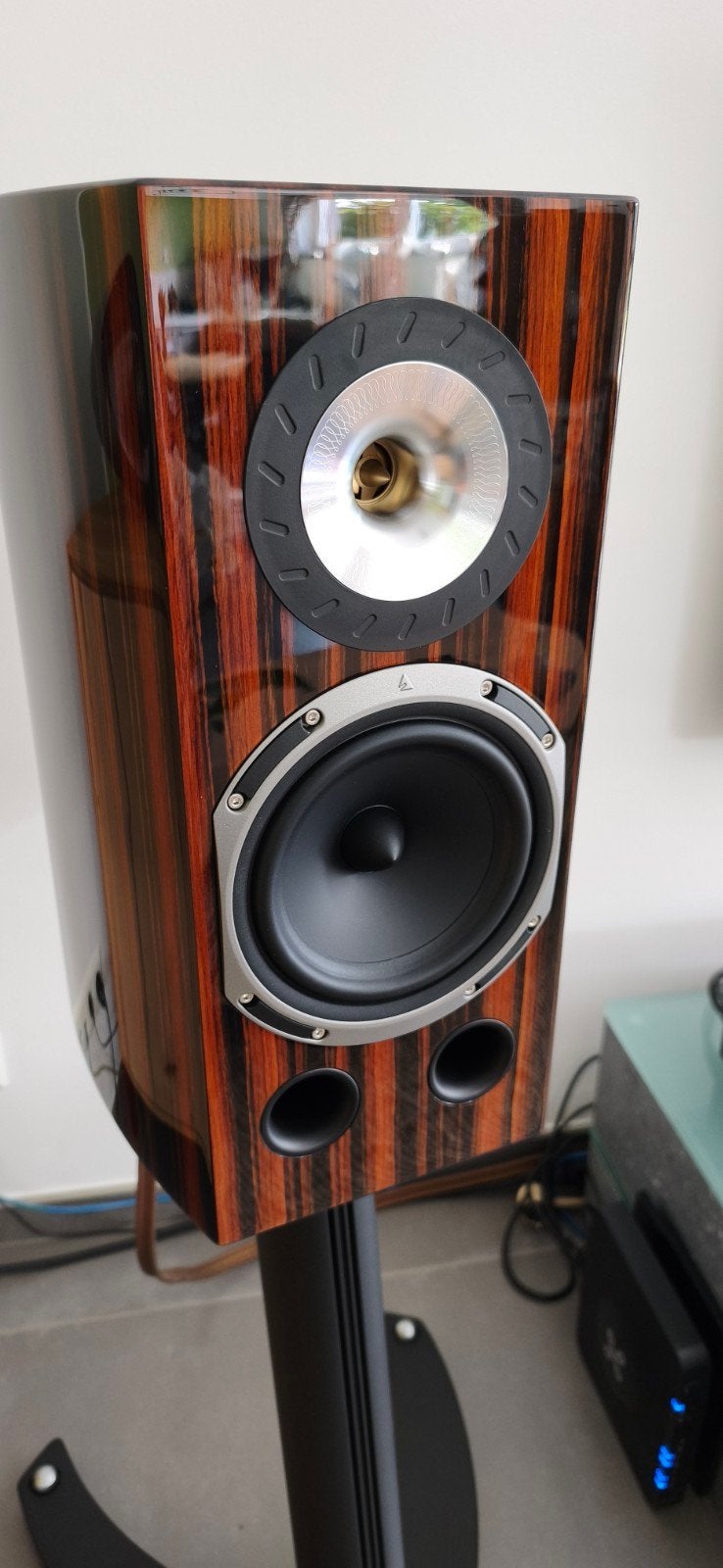 Triangle Magellan Duetto 40 th stands S08 ÉTAT MINT, Audio, Tv en Foto, Ophalen